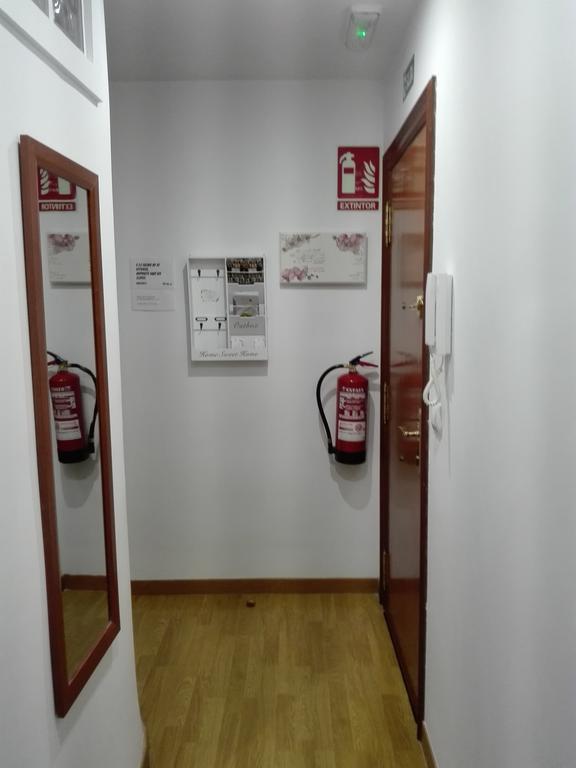 Pension Travesia Del Laurel Logrono Exterior photo