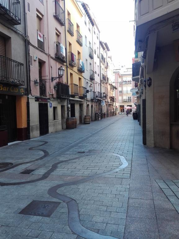Pension Travesia Del Laurel Logrono Exterior photo